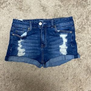 Almost Famous 9 shorts